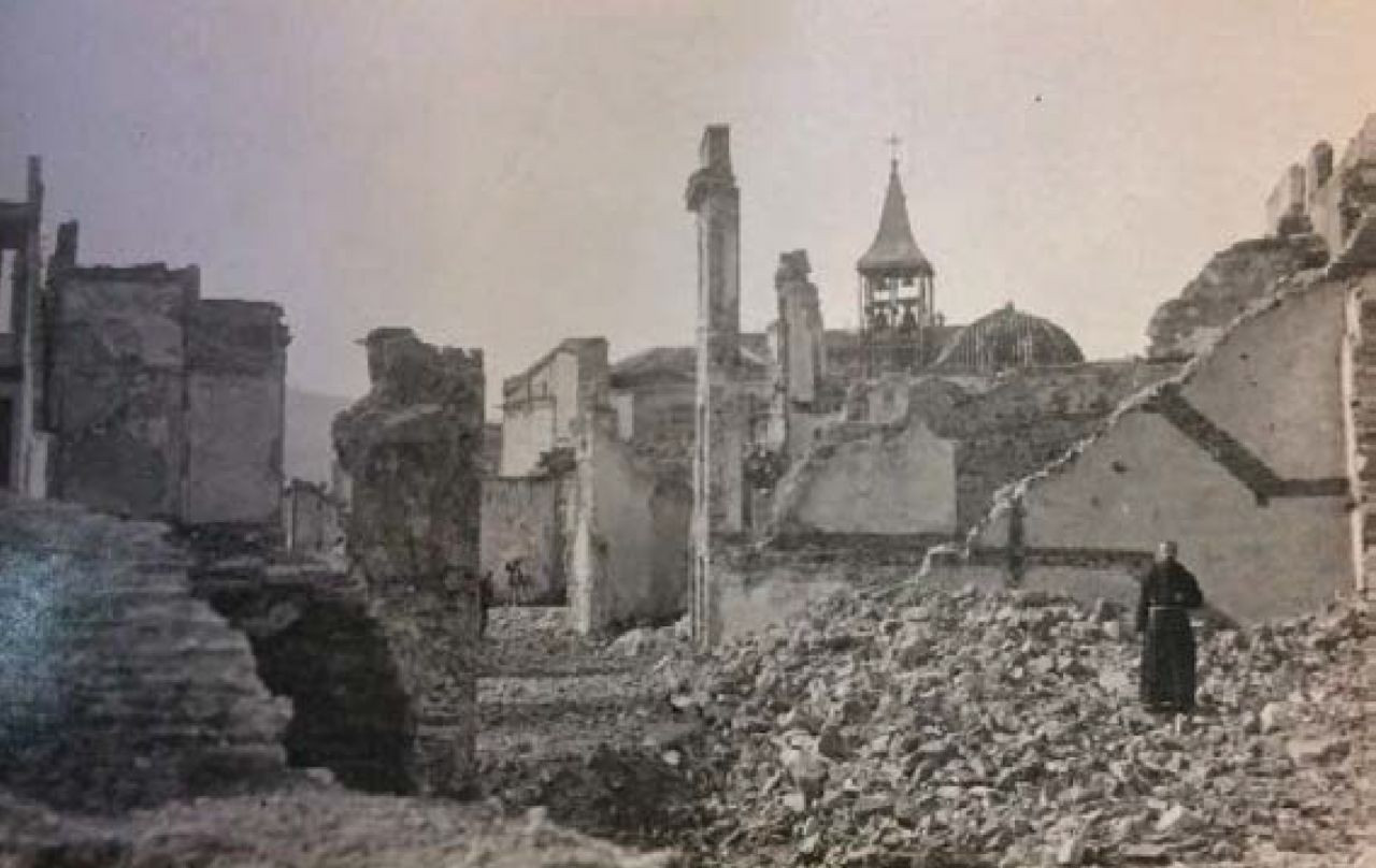 İzmir'i Kim Yaktı? - Sayfa 54