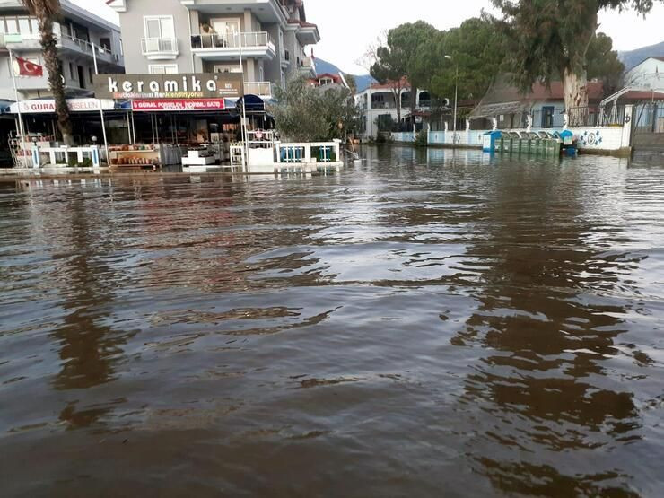 Köyceğiz Gölü taştı, restoranlar su altında kaldı - Sayfa 5