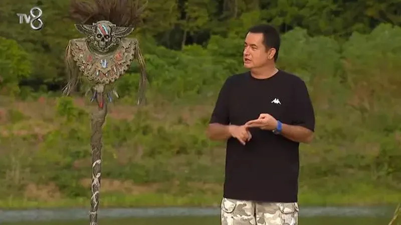 Survivor All Star 2022'de şok sakatlık! Arkadaşları yardımına koştu