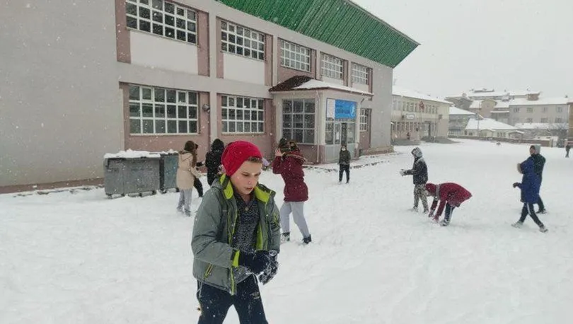 Birçok il ve ilçede eğitime kar engeli