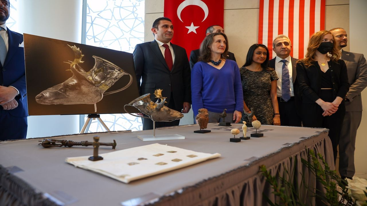 Türkiye'ye ait 28 tarihi eser yurda dönüyor