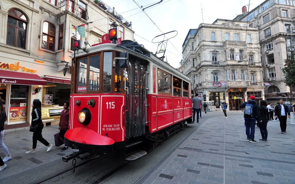 İstanbul'da hangi ilden kaç kişi yaşıyor?