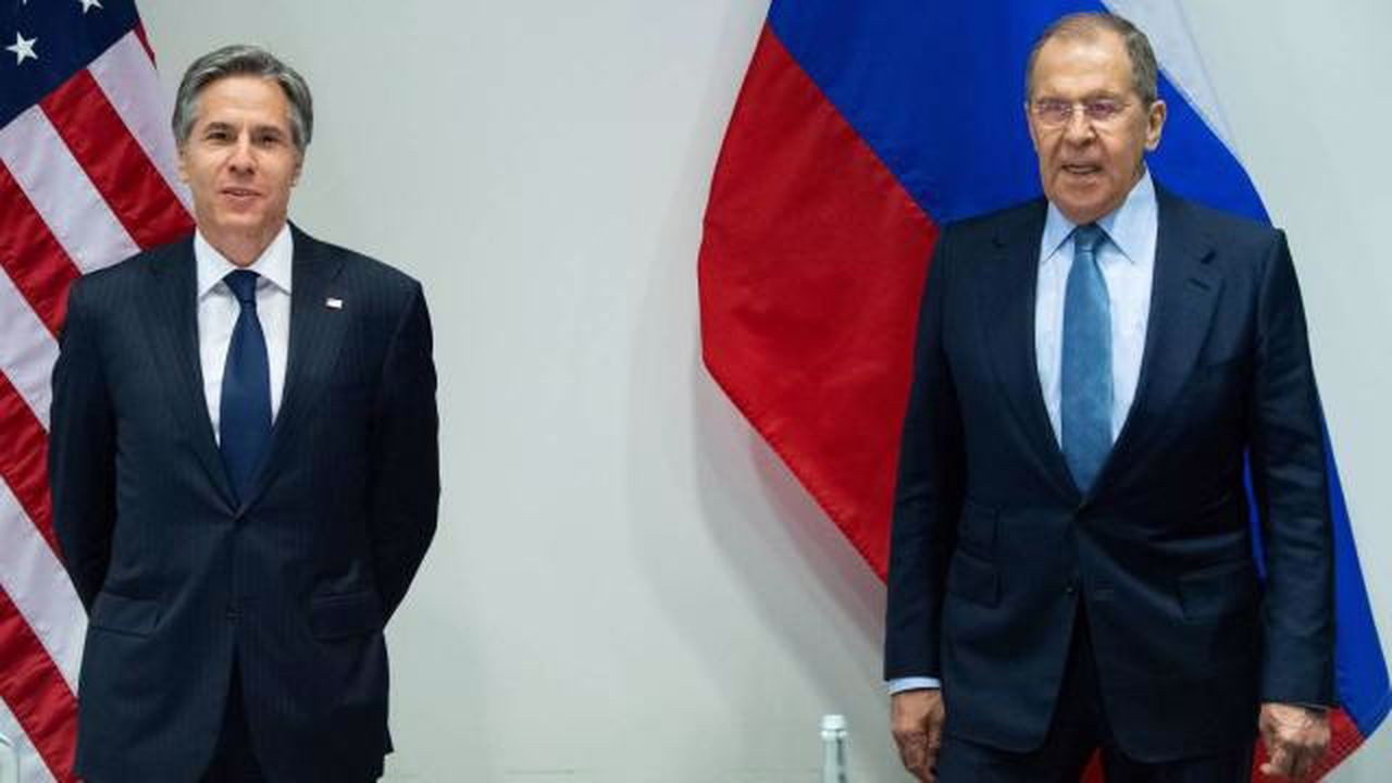Lavrov ABD’li mevkidaşı ile telefonda görüştü