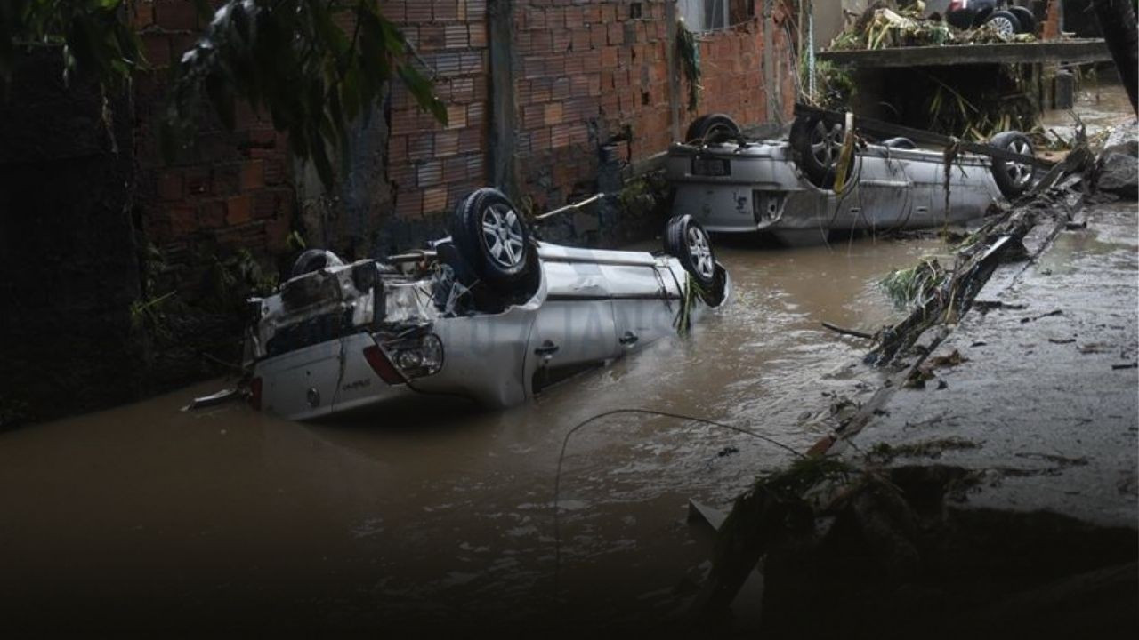 Brezilya'da sel felaketi! Onlarca kişi öldü!