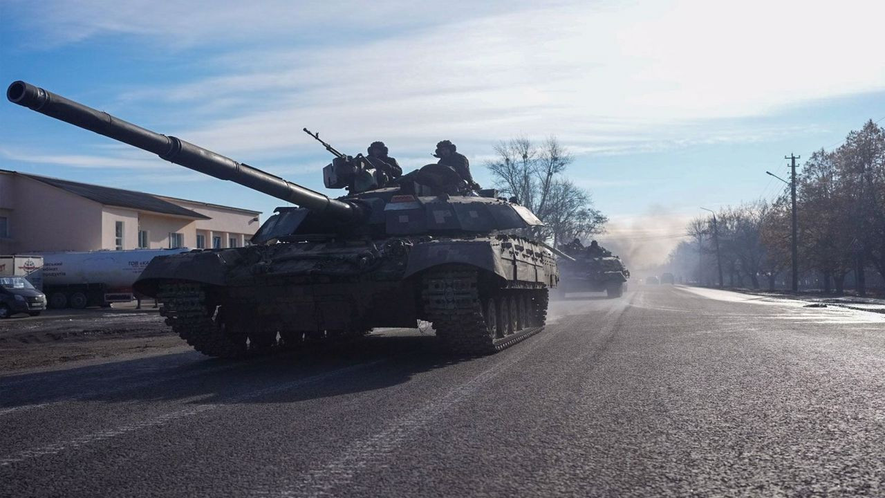 Rus ordusu Dnipro Nehri'nin sol yakasına çekiliyor