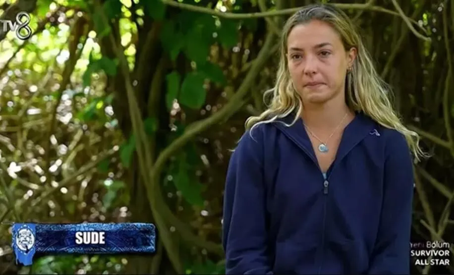 Survivor Mert'in vedası sonrası Sude gözyaşlarına boğuldu