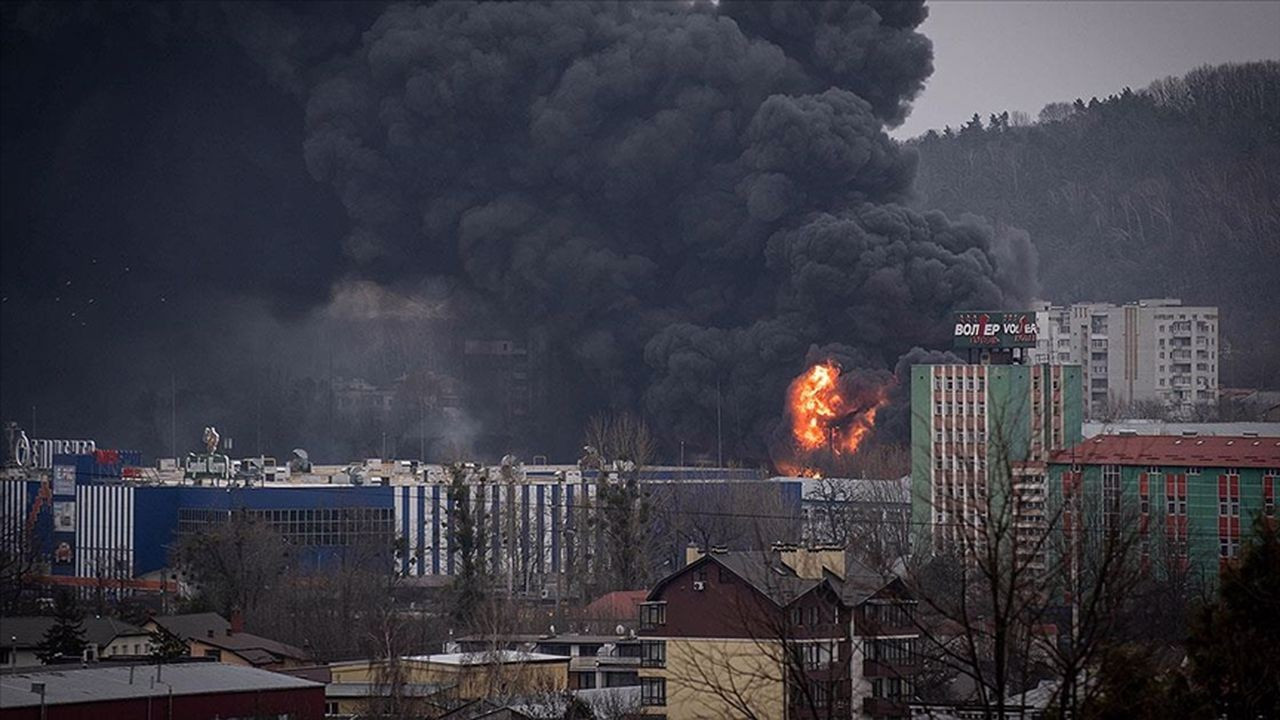 Rusya, Lviv kentini güdümlü füzelerle vurdu