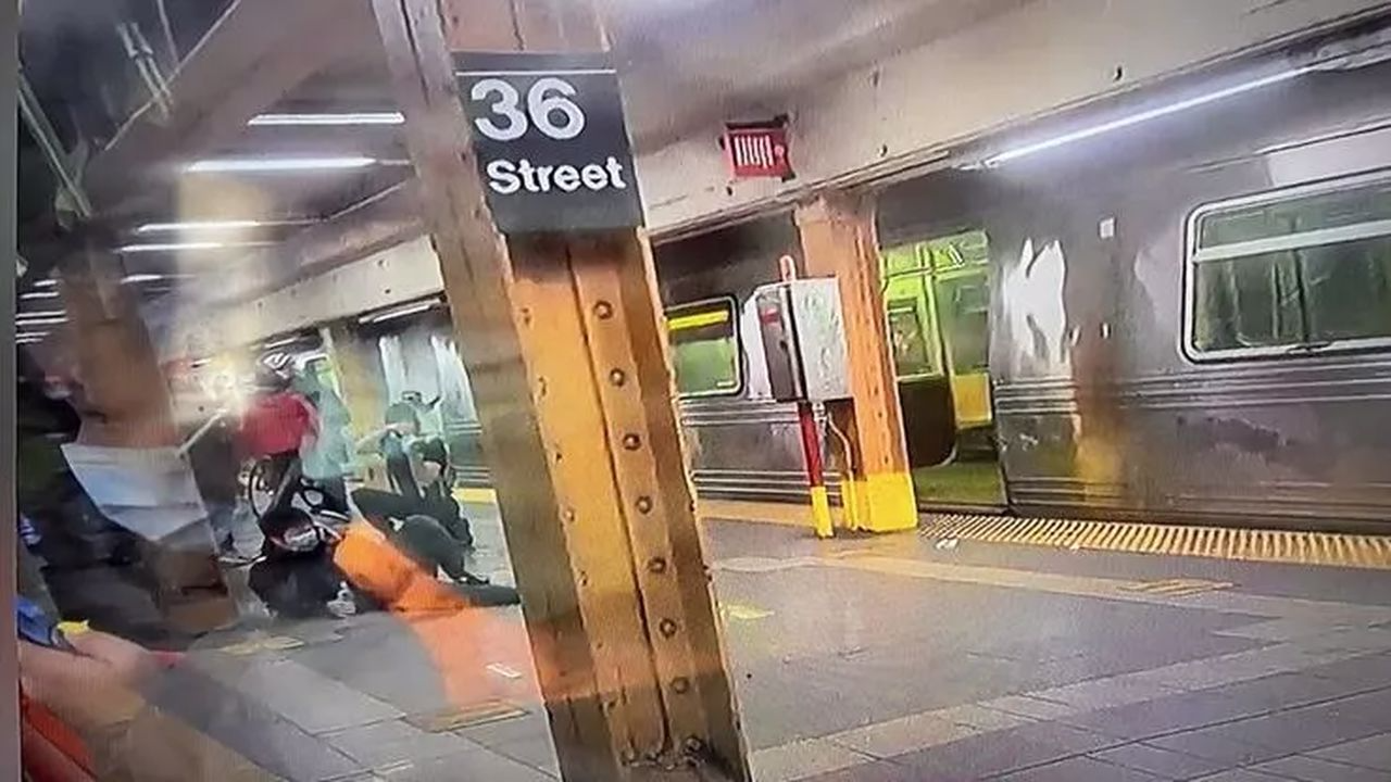 New York metrosunda saldırı