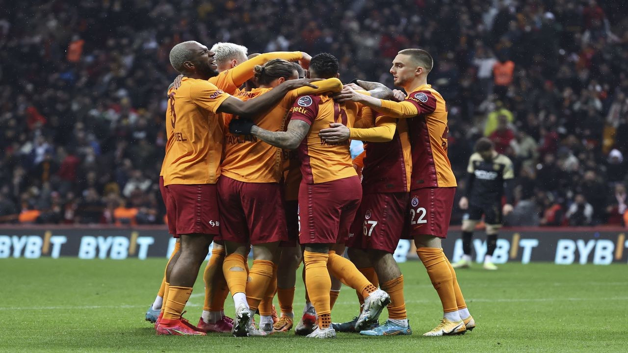 Galatasaray evinde kazanmaya devam ediyor