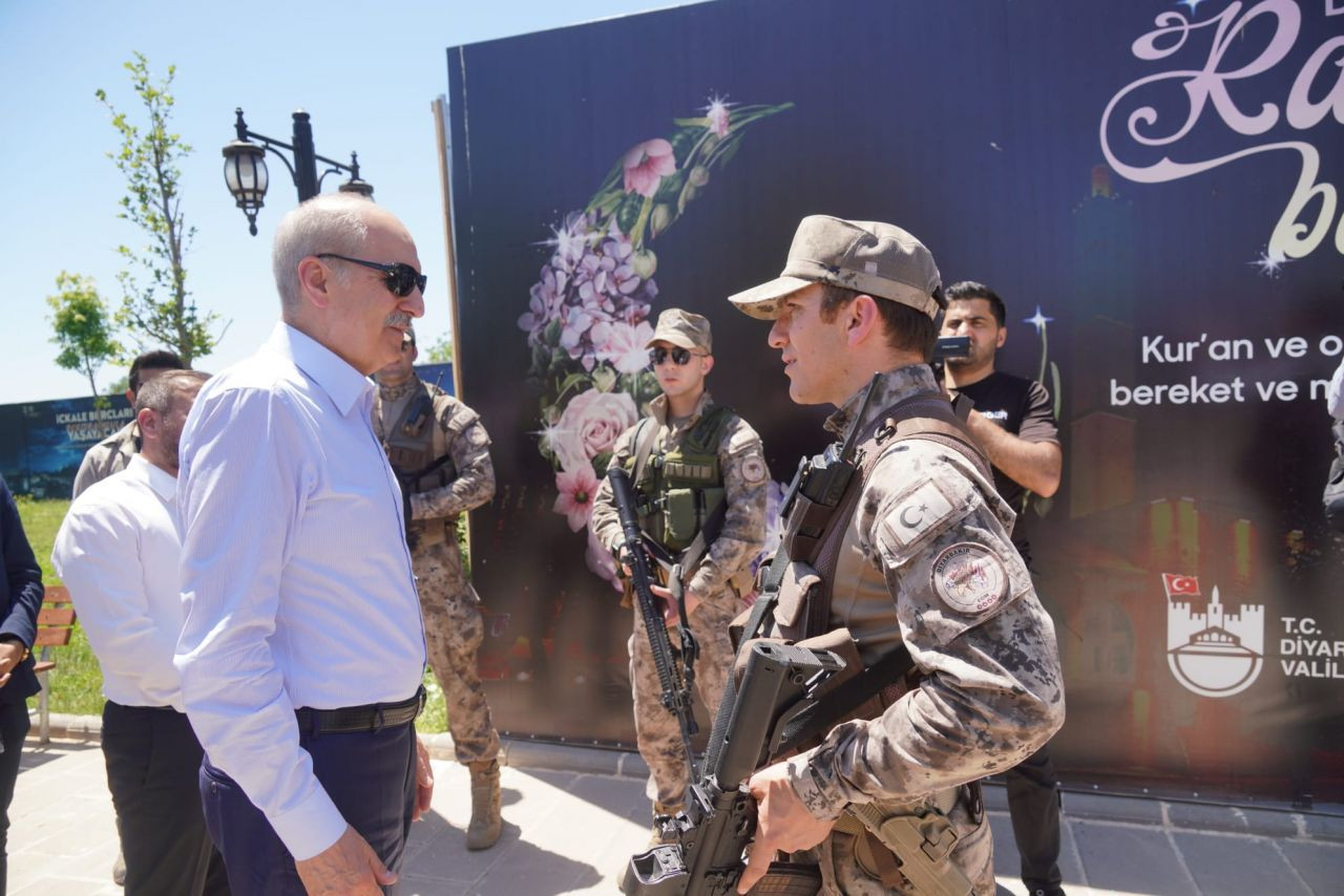 Diyarbakır Numan Kurtulmuş'u bağrına bastı - Sayfa 15