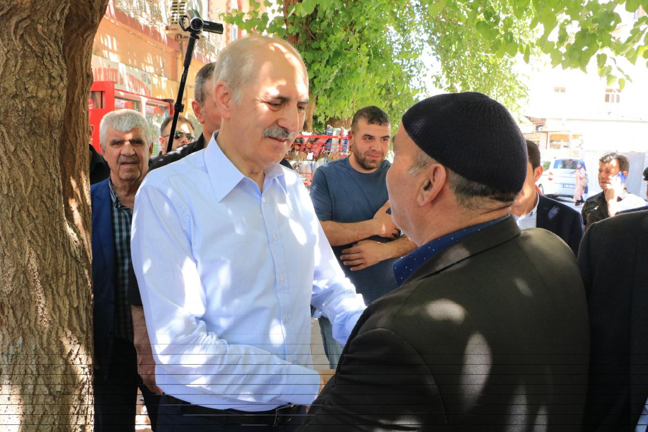 Diyarbakır Numan Kurtulmuş'u bağrına bastı - Sayfa 9