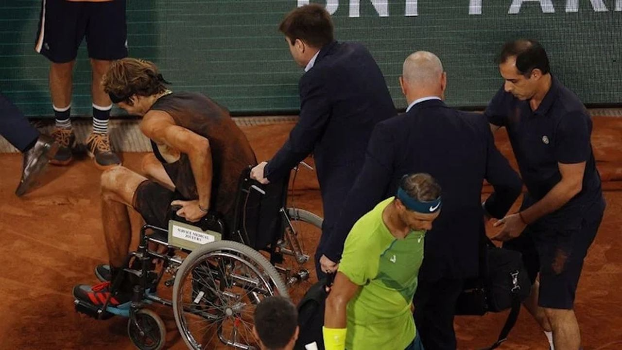 Zverev sakatlandı, Nadal finale çıktı