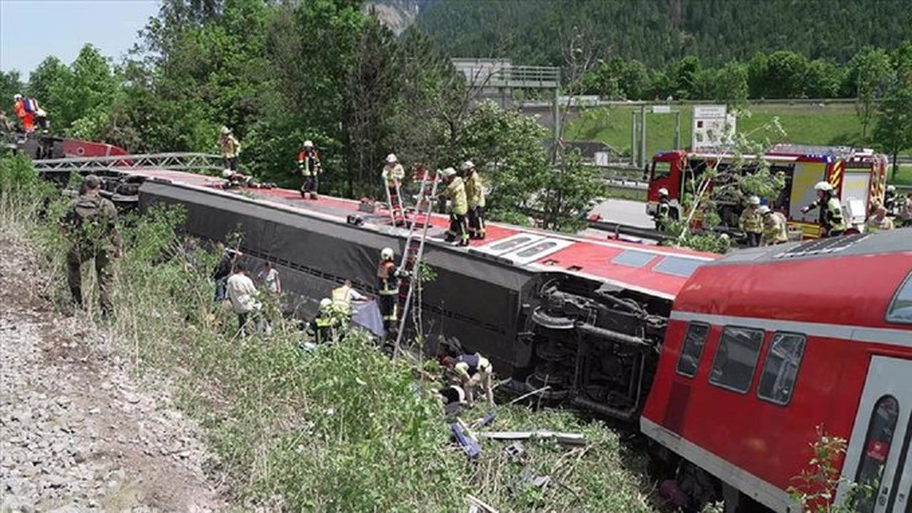 Tren kazasında ölenlerin sayısı 5'e yükseldi