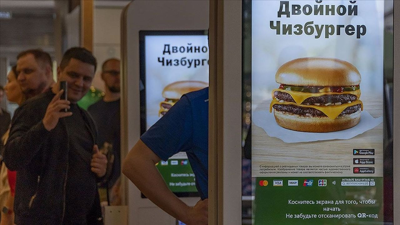 McDonald’s restoranları yeni ismiyle tekrar açıldı