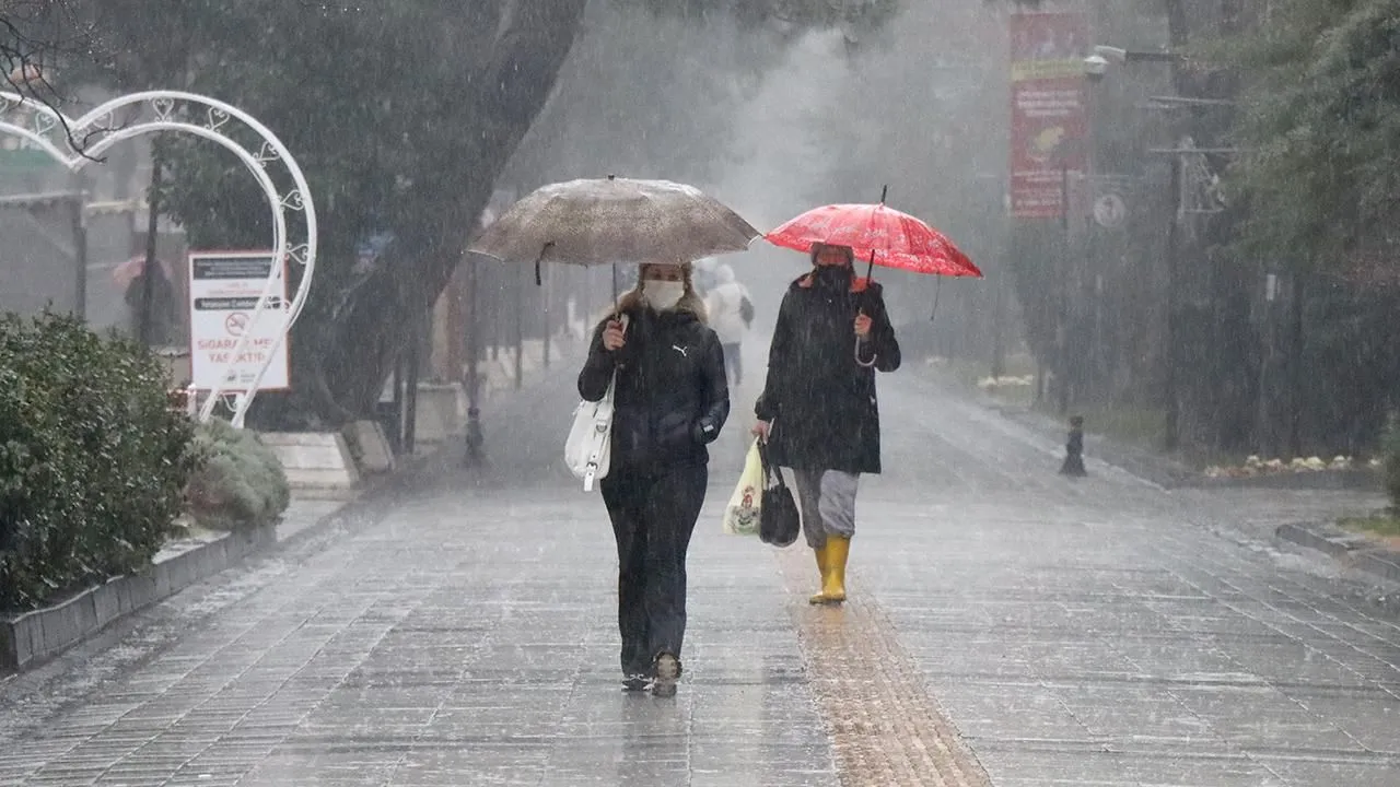 Meteorolojiden 6 ile turuncu, 37 ile sarı uyarı