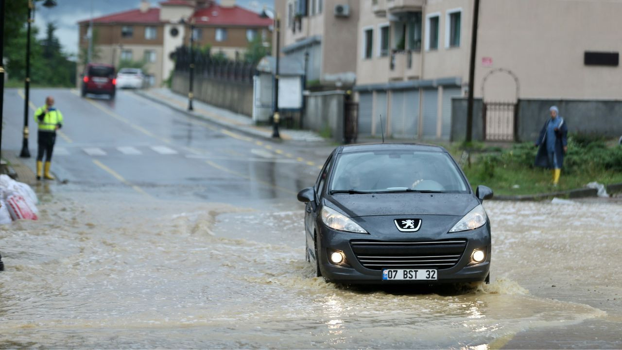 Batı Karadeniz'i sel vurdu! Bölgeden sıcak kareler! - Sayfa 9