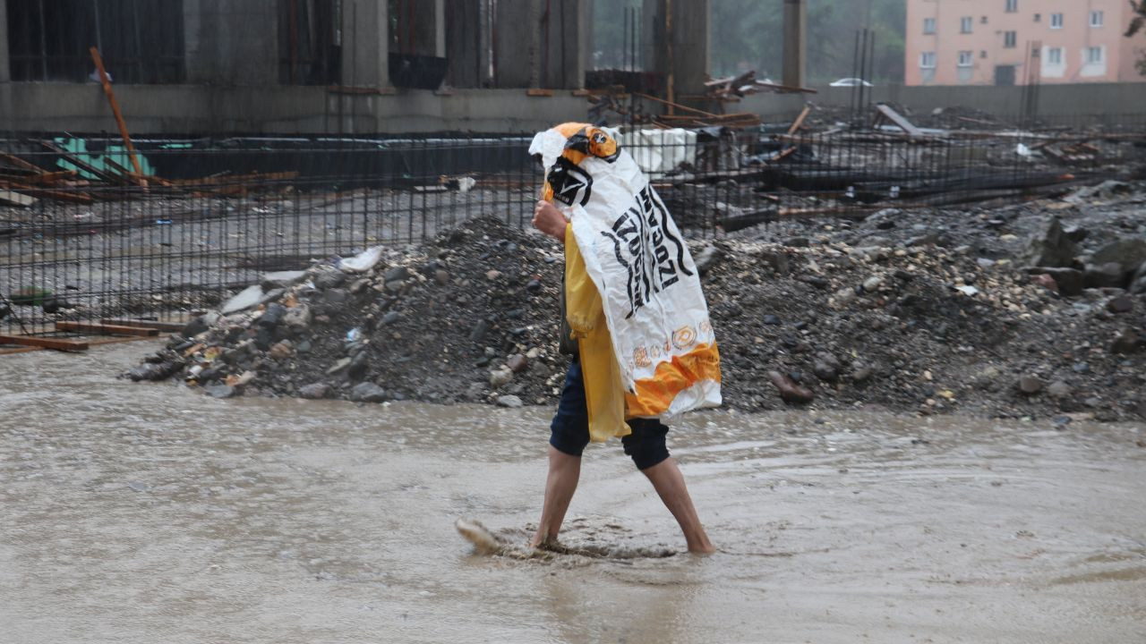 Batı Karadeniz'i sel vurdu! Bölgeden sıcak kareler! - Sayfa 14