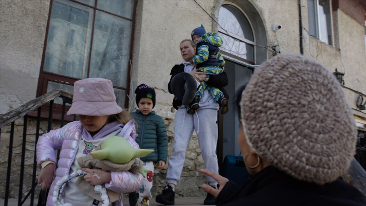 Ukraynalı mültecilere aylık 410 dolar yardım