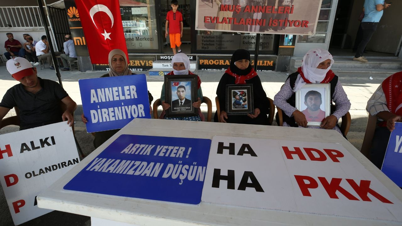 HDP önündeki evlat nöbetleri sürüyor!