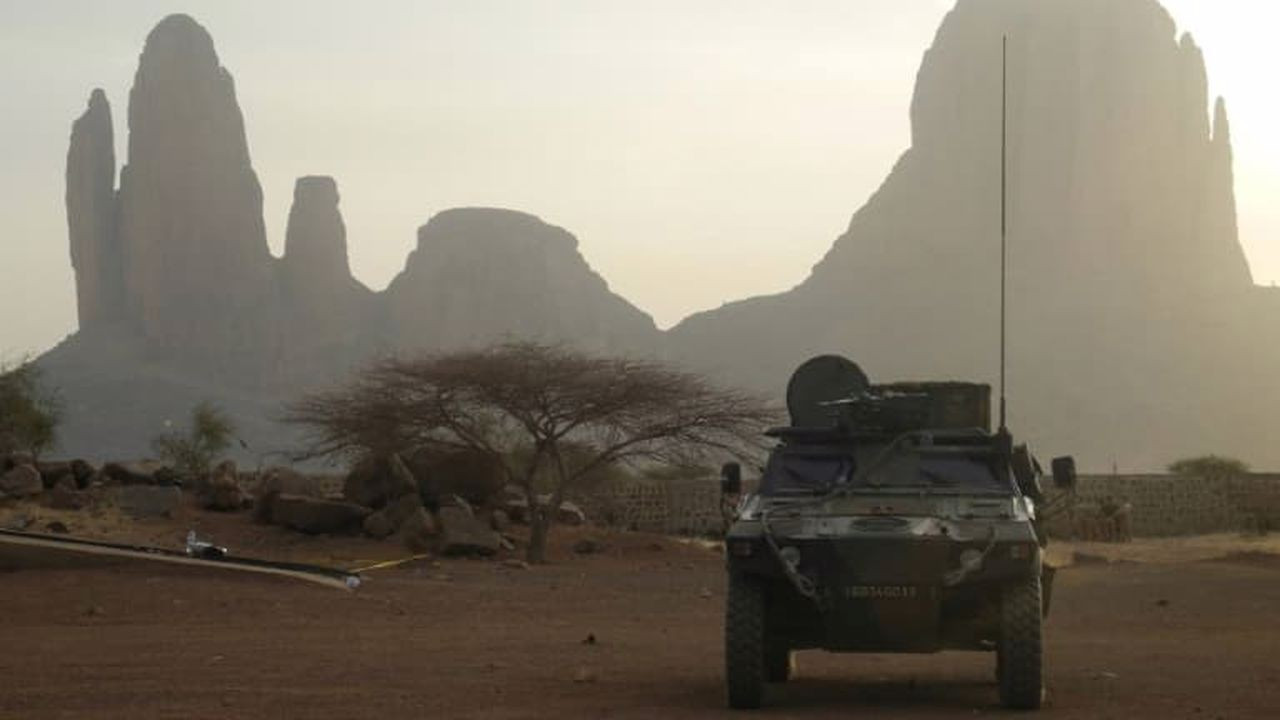 Mali'deki son askeri birimi ülkeden çıktı