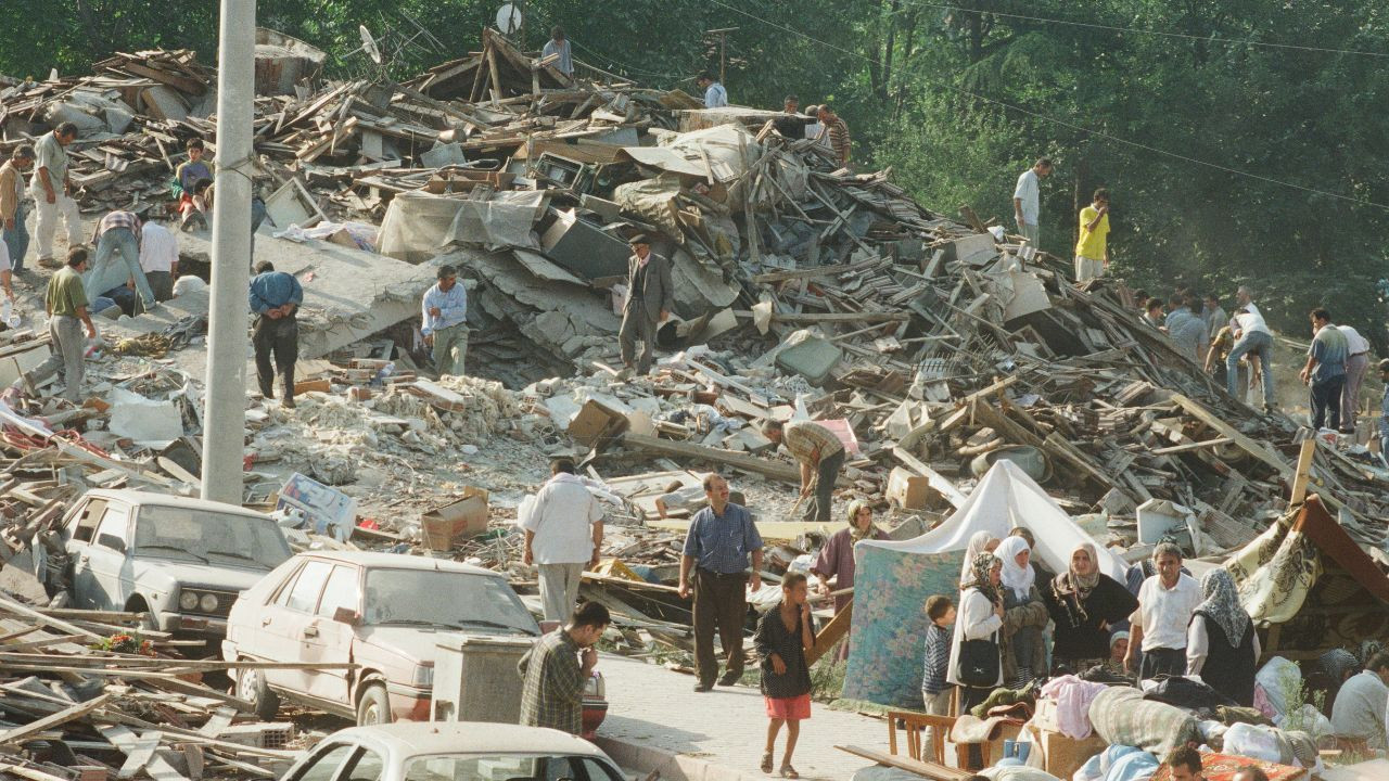 17 Ağustos Depremi'nin akıllara kazınan fotoğrafları - Sayfa 11