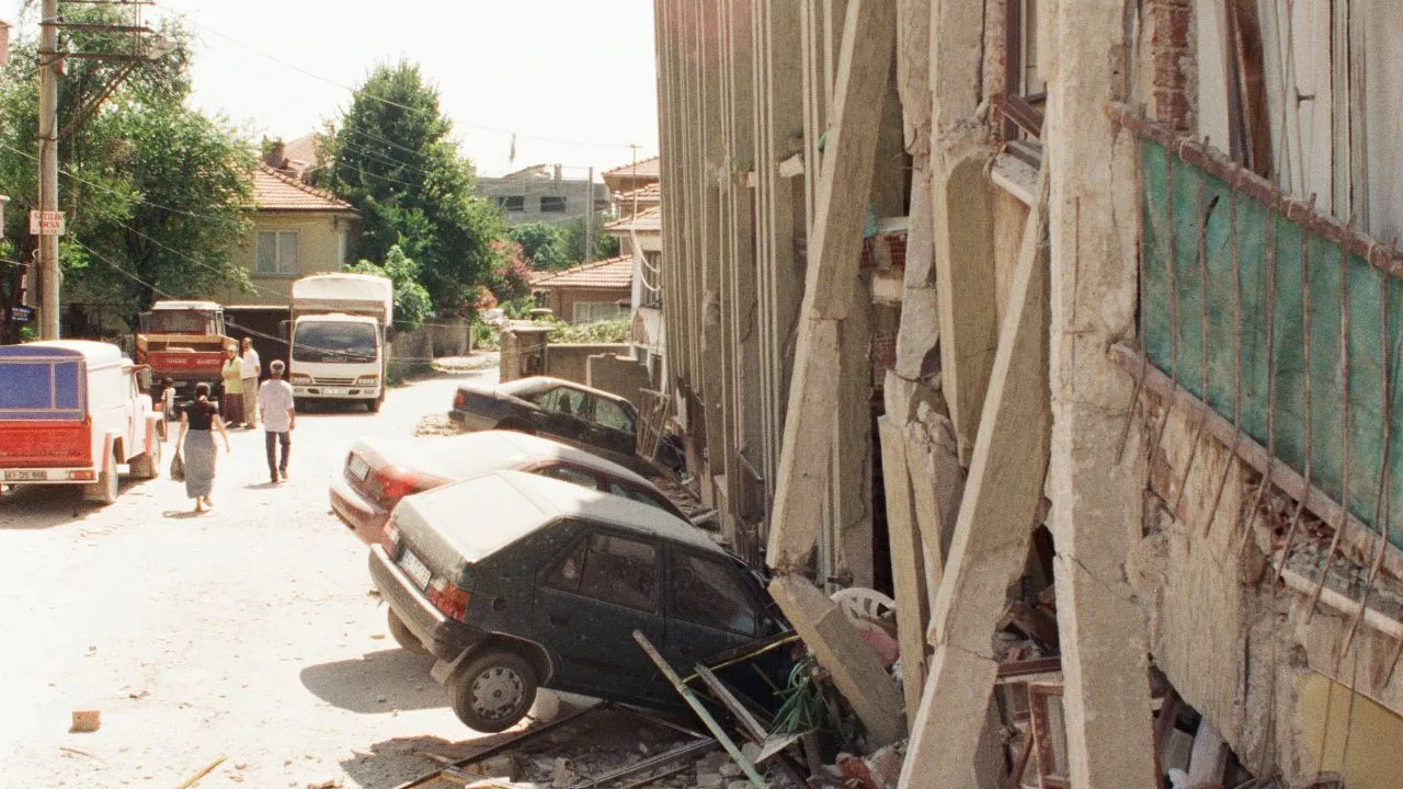 17 Ağustos Depremi'nin akıllara kazınan fotoğrafları