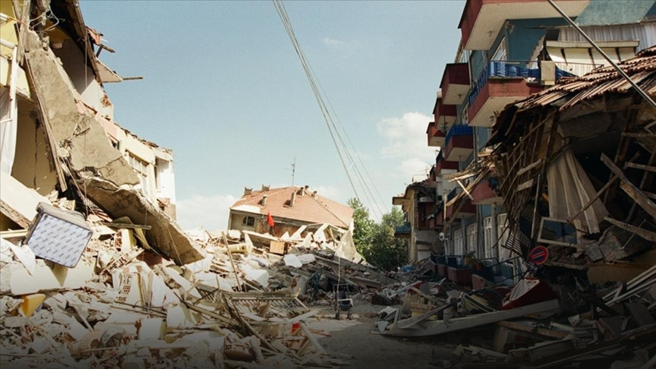 17 Ağustos depremi, depremin merkezinden anıldı!