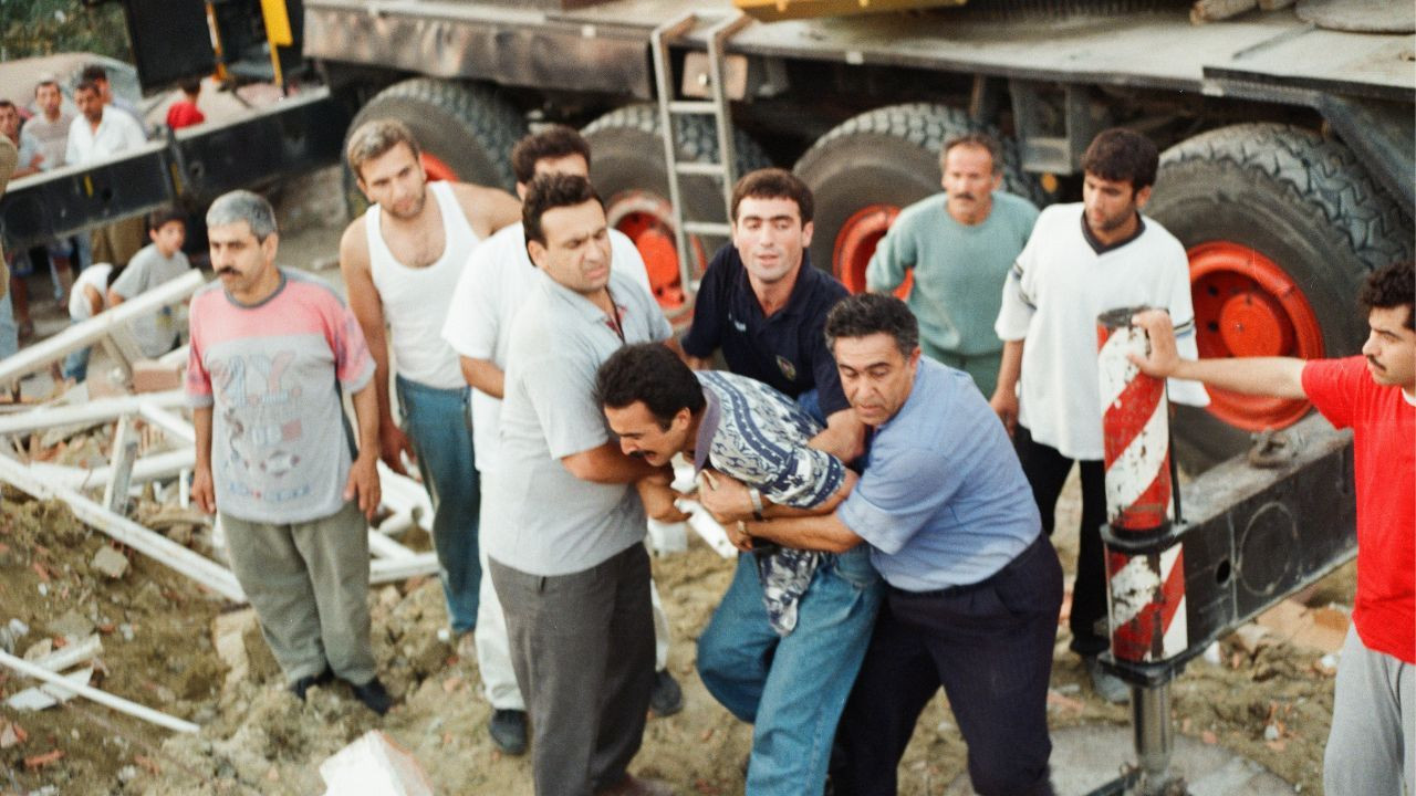 17 Ağustos Depremi'nin akıllara kazınan fotoğrafları - Sayfa 19