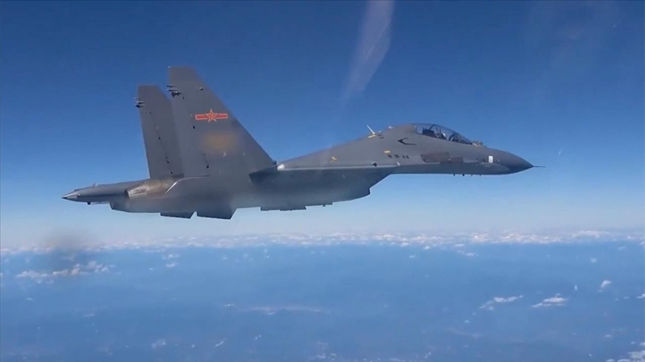 Çin'e ait 15 savaş uçağı Tayvan çevresinde görüldü
