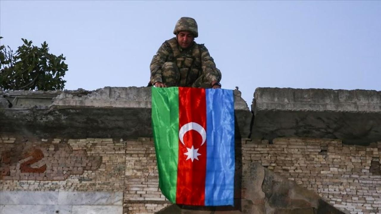 Azerbaycan Ordusu Laçın'a girdi