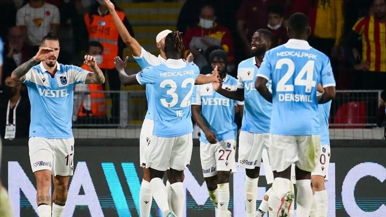 Fenerbahçe ve Trabzonspor'un rakipleri belli oldu!