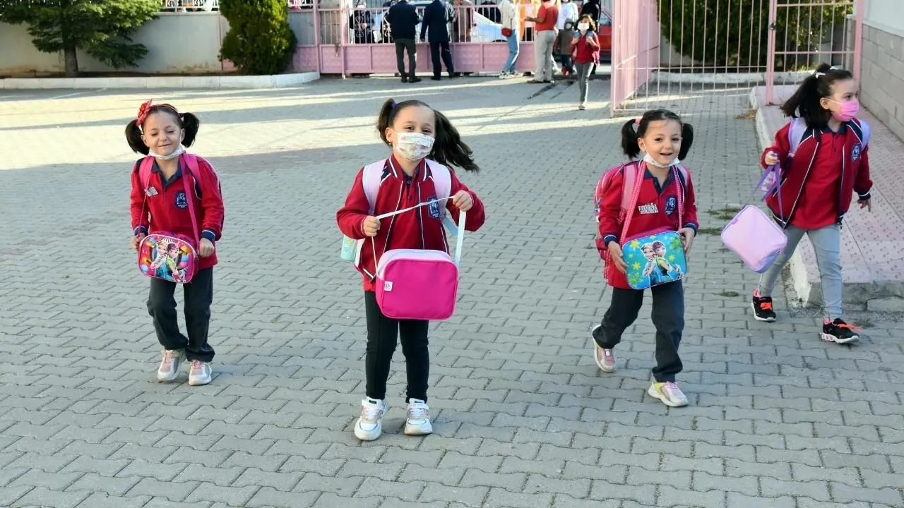 Okul masrafları bu yıl ne kadar oldu?