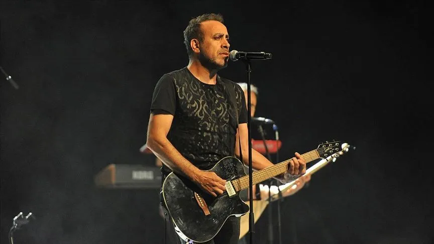 Haluk Levent'ten hayranlarını üzen haber!