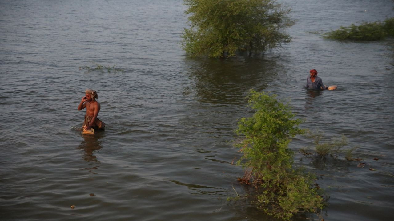 Muson yağmurlarında ölenlerin sayısı 1208 oldu