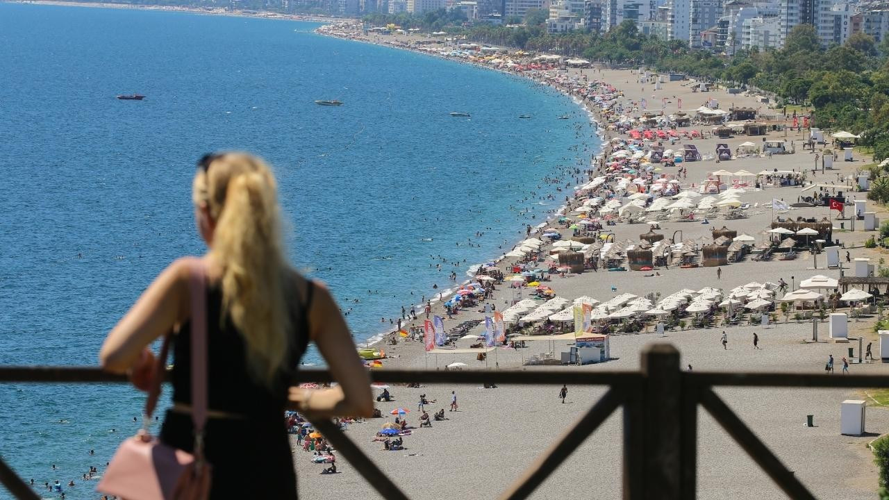 Antalya yeni sezonda rekor turist sayısına hazırla