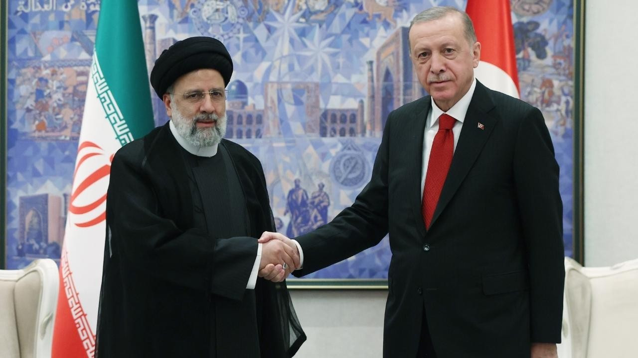Erdoğan, İran Cumhurbaşkanı ile bir araya geldi!