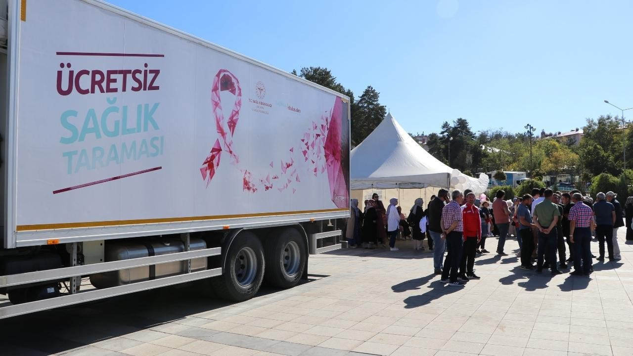 Erzurum'da kadınlara meme kanseri taraması!