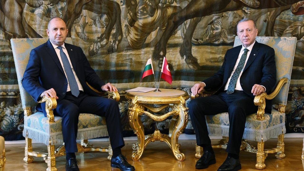 Cumhurbaşkanı Erdoğan, Prag'da Radev ile görüştü!