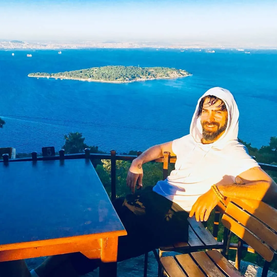 Uğur Pektaş'ın son hali yine hayran bıraktı!