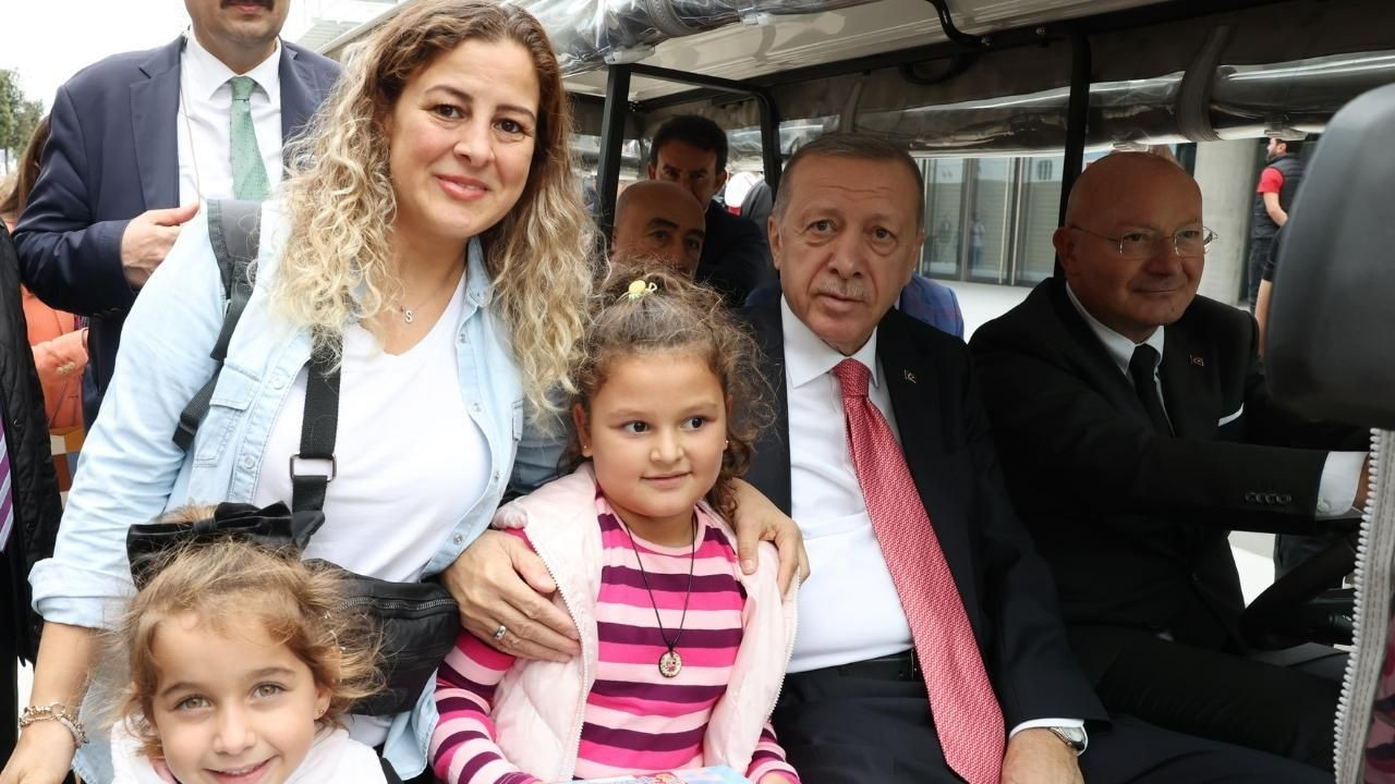 Cumhurbaşkanı Erdoğan, Galataport'ta vatandaşlarla buluştu - Sayfa 4