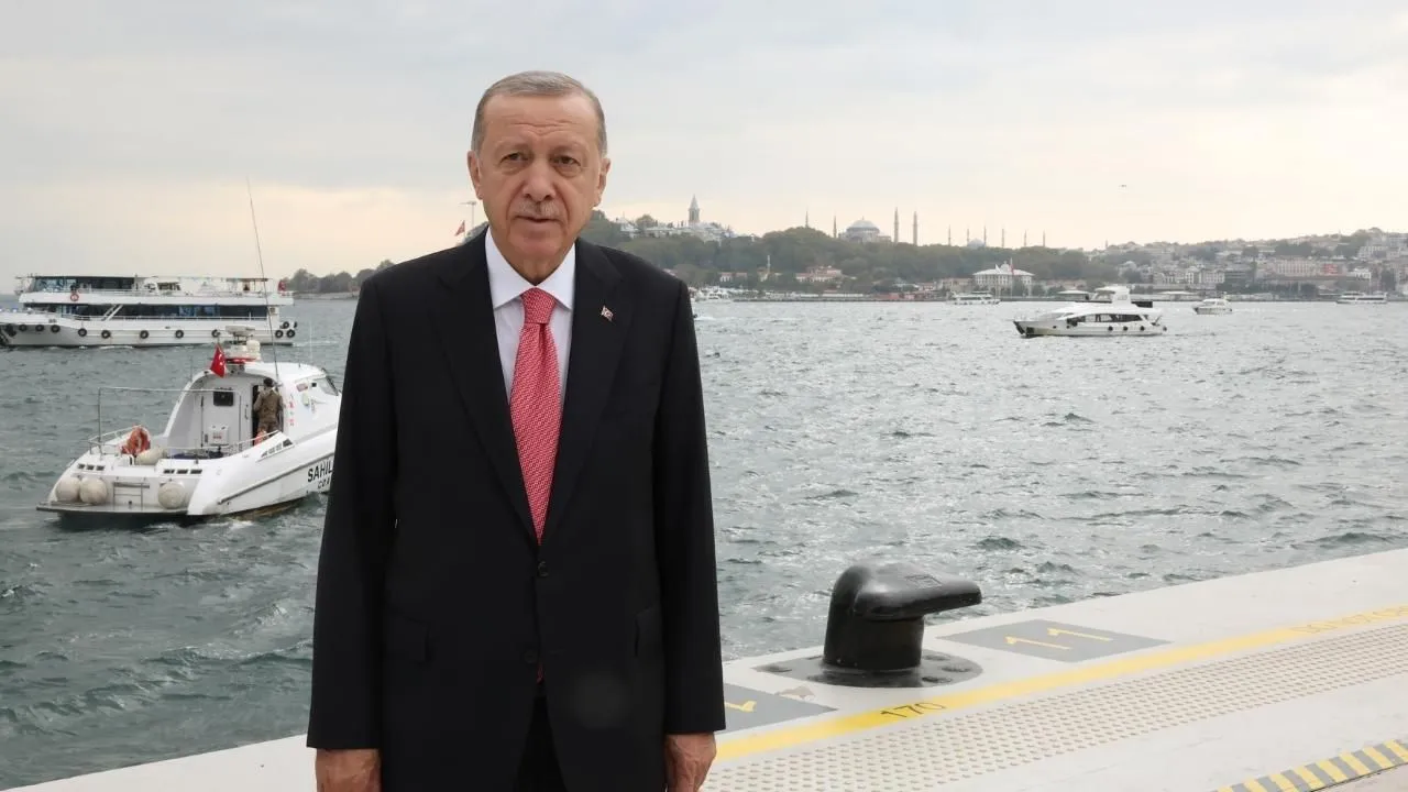 Cumhurbaşkanı Erdoğan, Galataport'ta vatandaşlarla buluştu