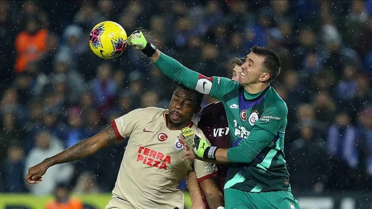 Muslera Galatasaray'ı bırakacak