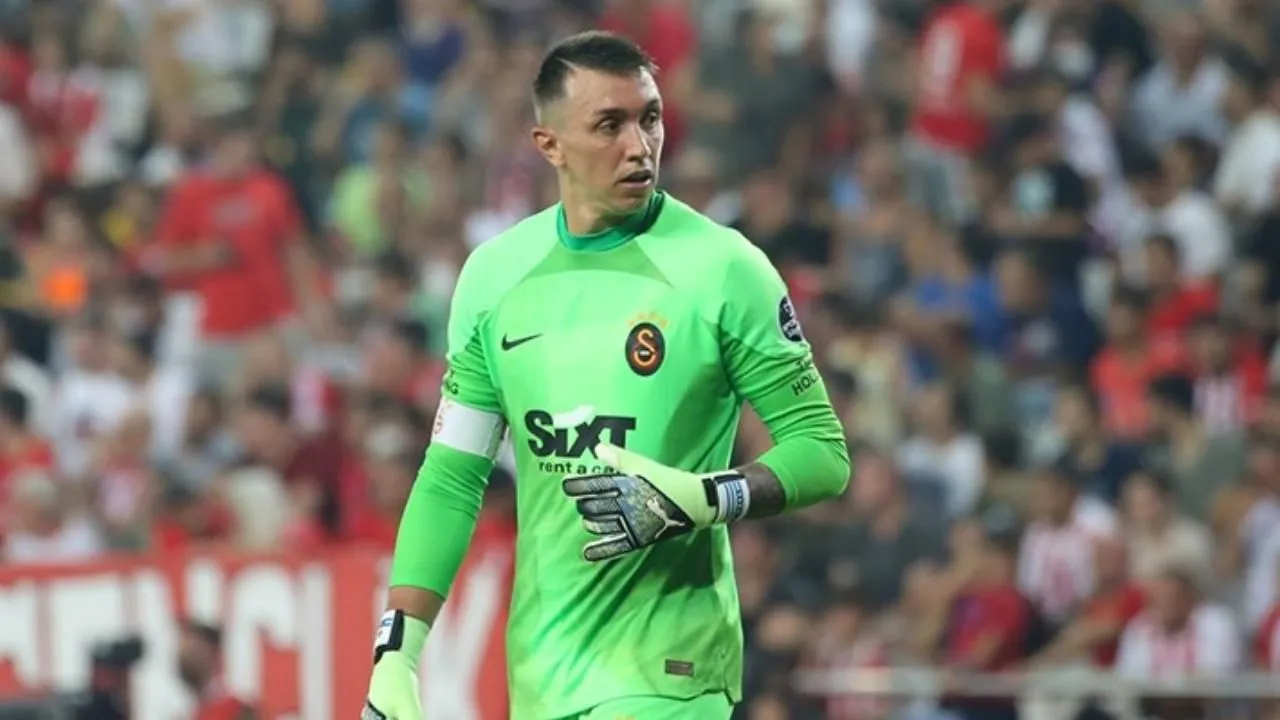 Muslera Galatasaray'ı bırakacak