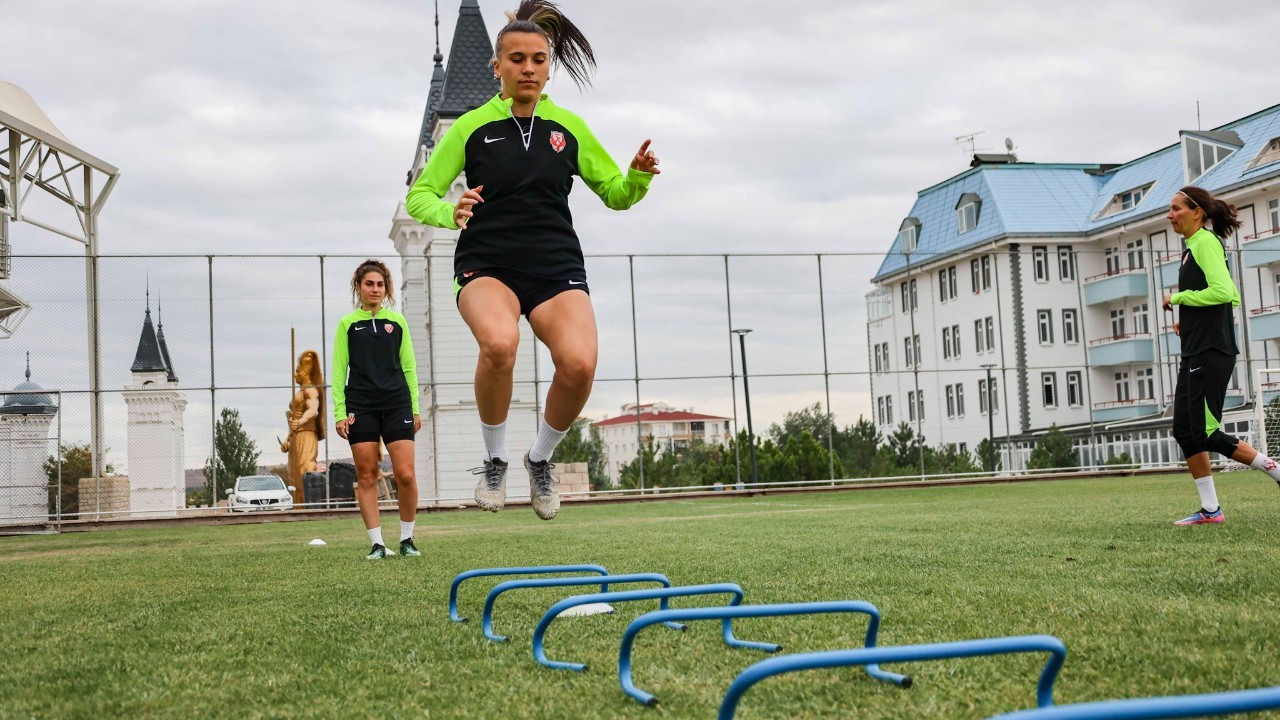 ABB FOMGET Kadın Futbol Takımı iddialı!