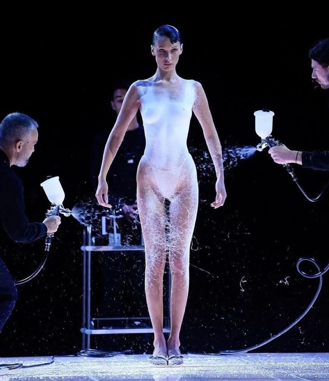 Bella Hadid 26 yaşına bastı!