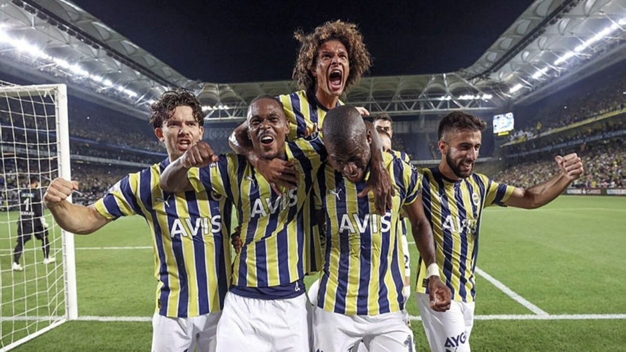 Fenerbahçe'nin UEFA maçı kamp kadrosu açılandı!