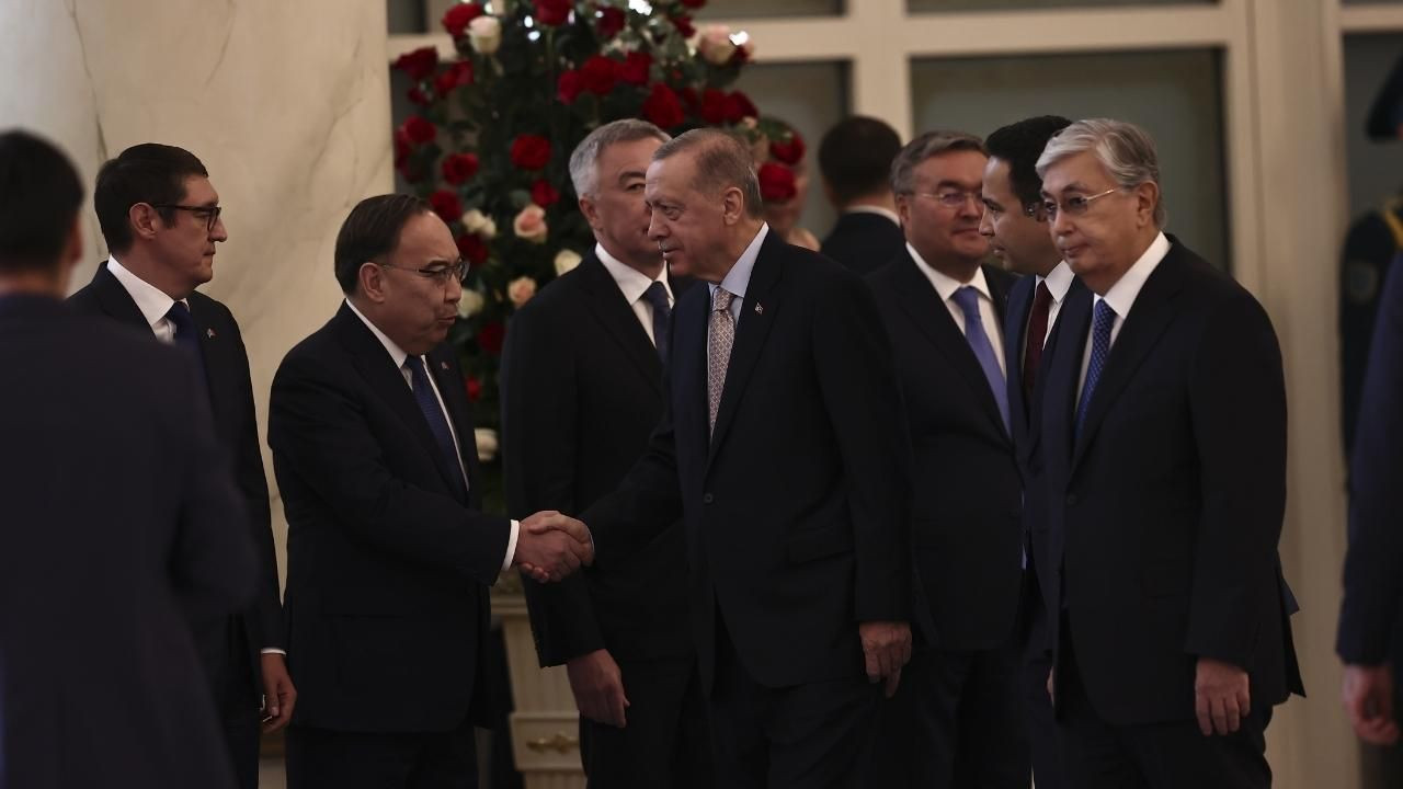 Cumhurbaşkanı Erdoğan, Kazakistan'da Cumhurbaşkanı Tokayev tarafından resmi törenle karşılandı! - Sayfa 5