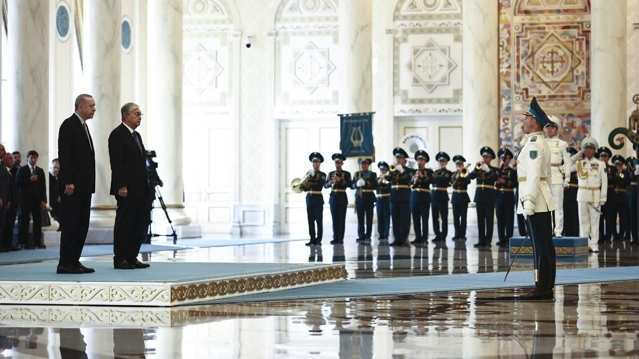 Cumhurbaşkanı Erdoğan, Kazakistan'da Cumhurbaşkanı Tokayev tarafından resmi törenle karşılandı! - Sayfa 2