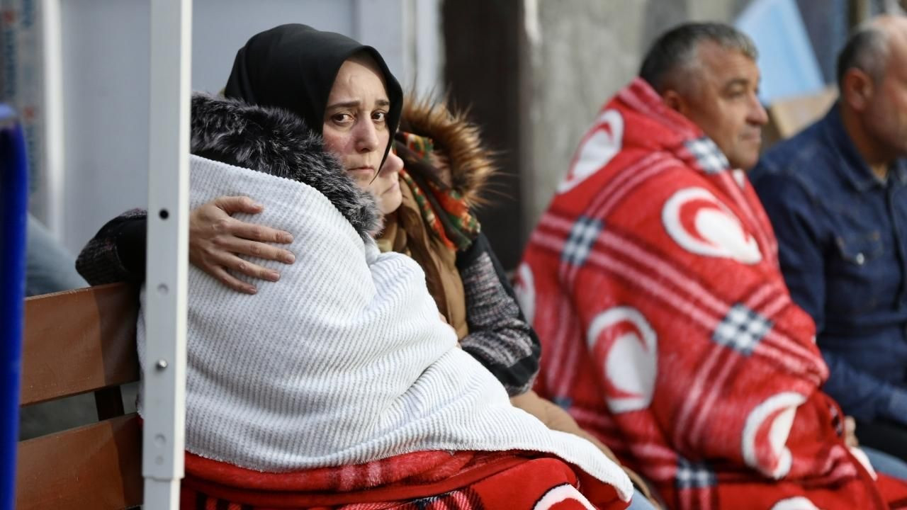 Bartın'da günün ilk saatlerinde acı bekleyiş sürüyor - Sayfa 10