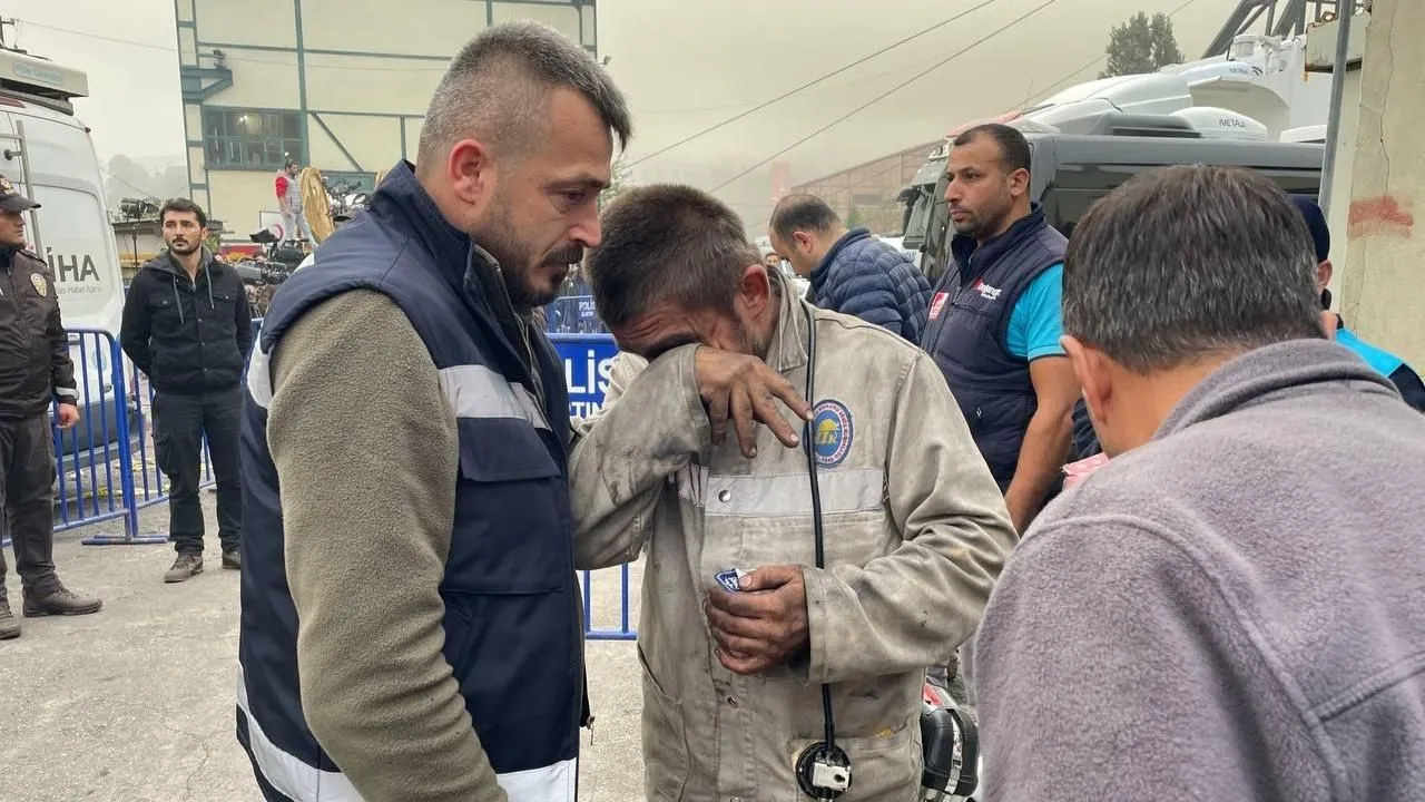 Bartın'da günün ilk saatlerinde acı bekleyiş sürüyor